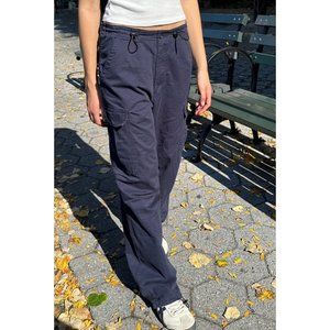 🏷️NWT Brandy Melville Jemma Cargo Pants In Navy Blue - One Size